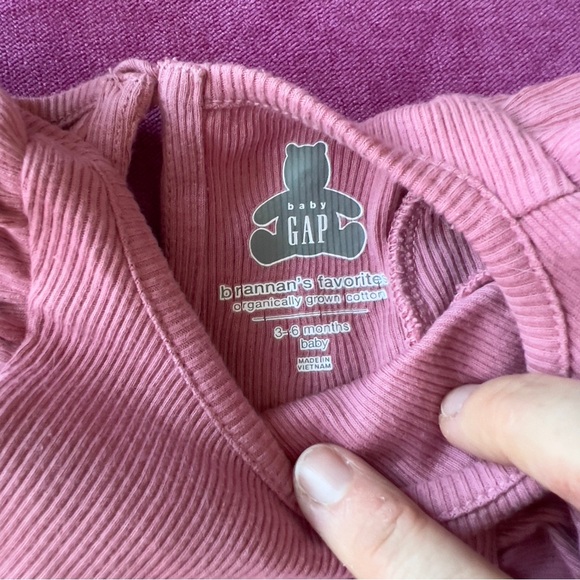 GAP Rip Knit Ruffle Long Sleeve Bodysuit - Picture 3 of 4